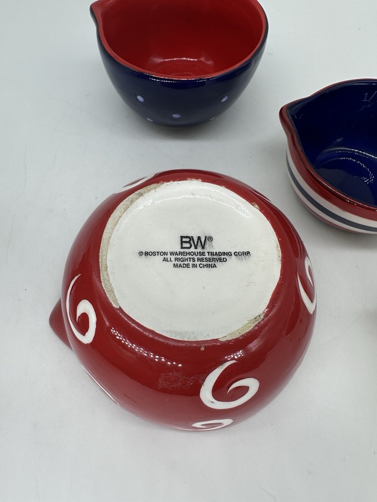 Boston Warehouse Ceramic Measuring Cups