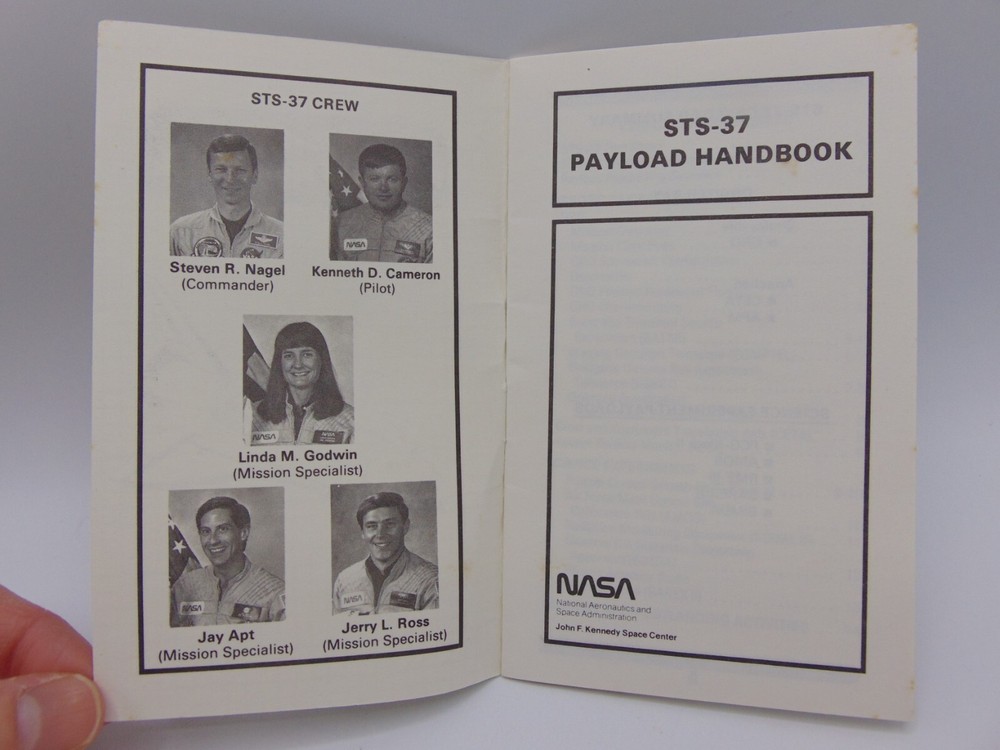 Vintage Nasa Space Program Space Shuttle Payload Handbook STS-37 STS 37
