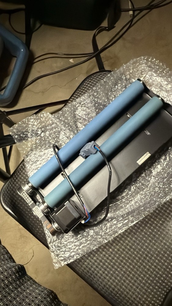 Bottle platen for the DTG