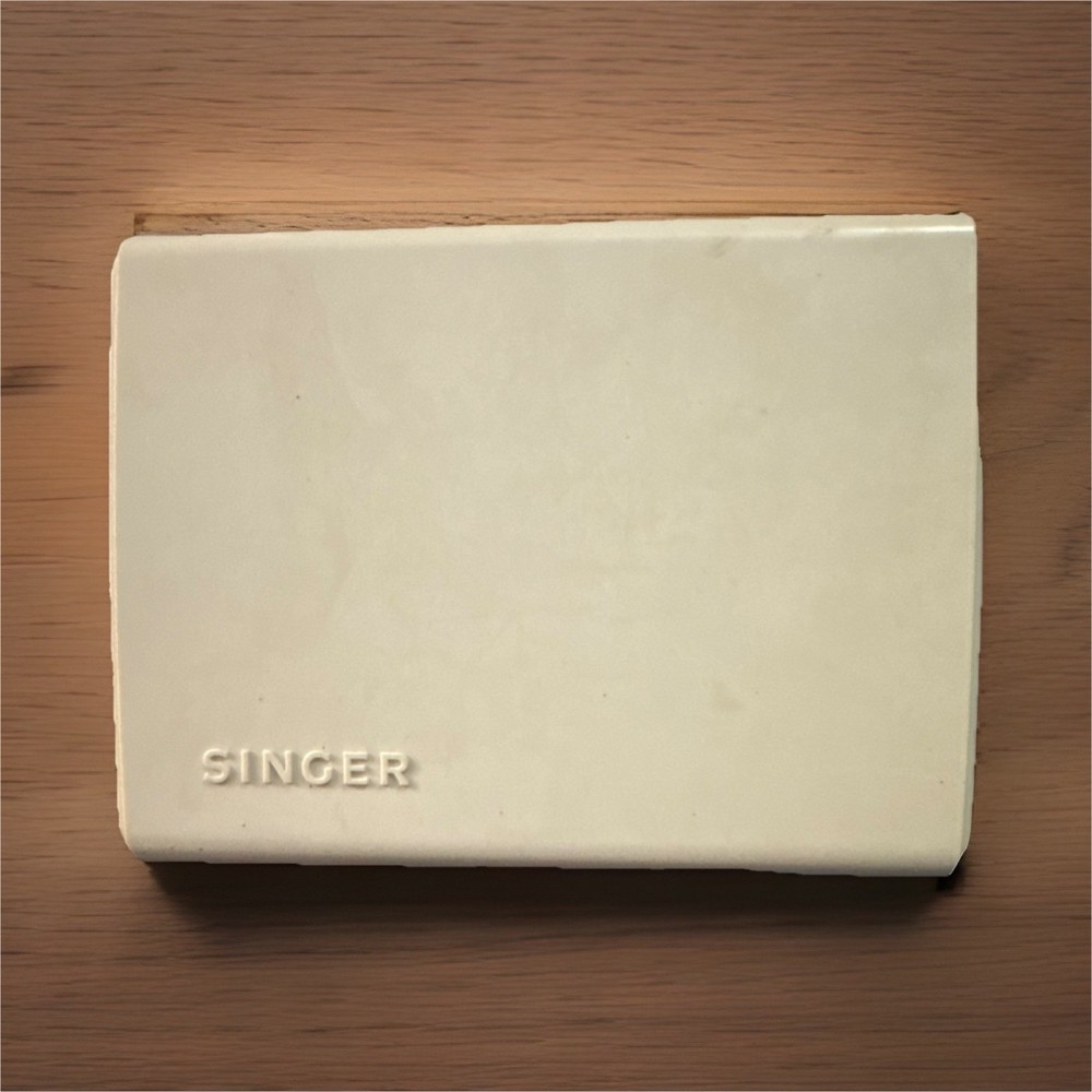 Vintage SINGER Ivory Plastic Spool Bobbin Storage Box