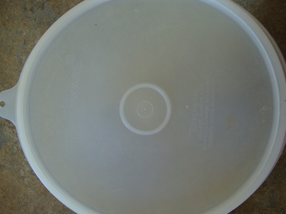 TUPPERWARE Replacement LID # 227 6" Circular Lid only
