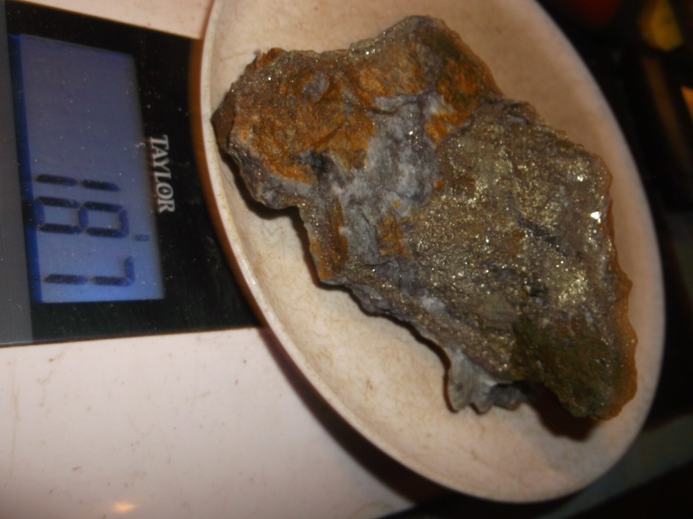 Gold, silver, copper, 187 grams samples ,ore high grade .