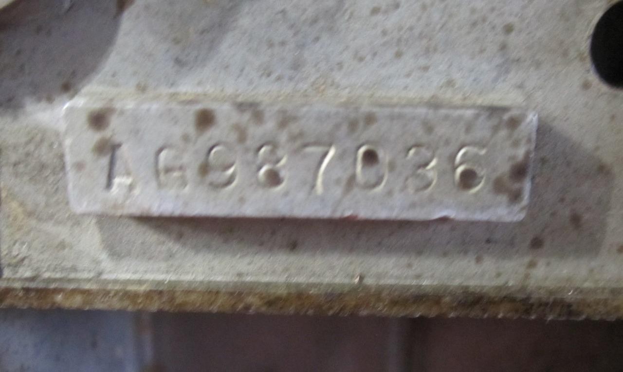 1947 SINGER 221 FEATHERWEIGHT SEWING MACHINE HULL FOR PARTS RESTORE