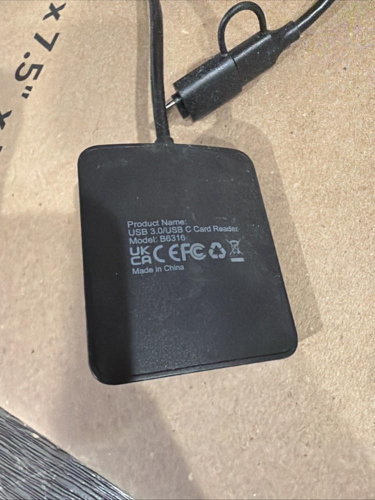 Card Reader USB 3.0/USB C Model No. B6316 Color Black