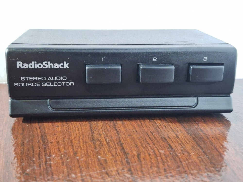 USED Radio Shack 3 Component Stereo Audio Source Selector Model 42-2112