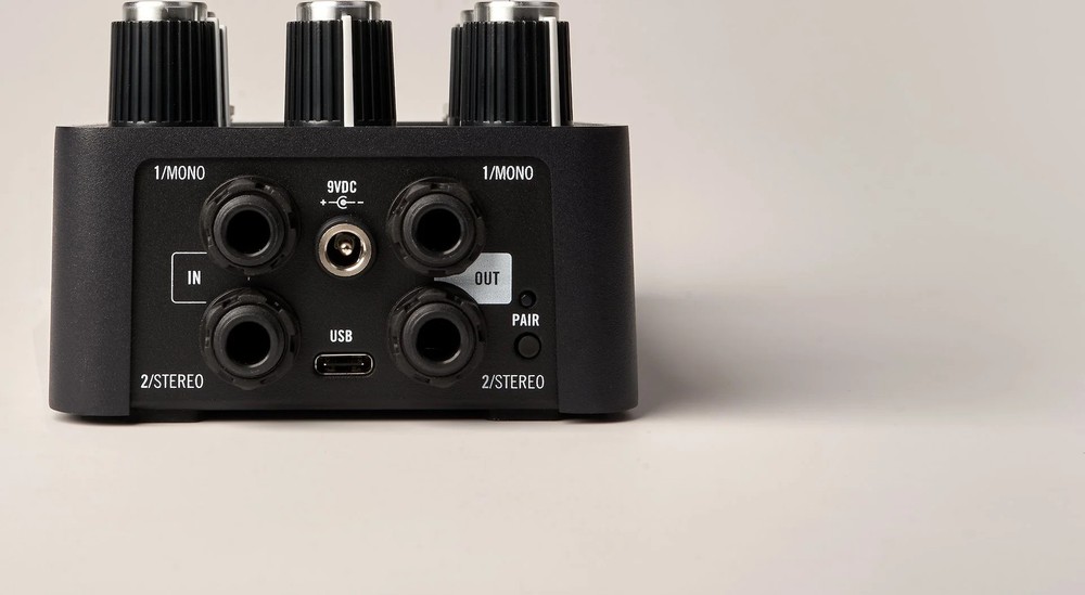 Universal Audio STARLIGHT Echo Station Stereo Delay Pedal