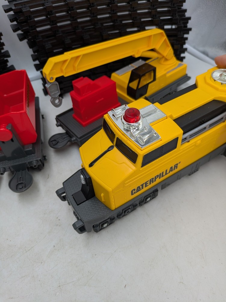 1992 CAT Caterpillar Construction Express Motorised Train Set Tested Working