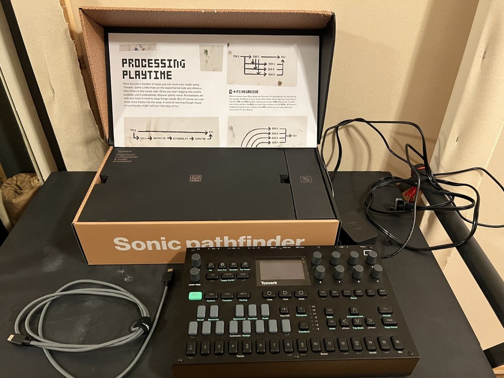 Elektron Tonverk Polyphonic Multisampler and Audio Processor