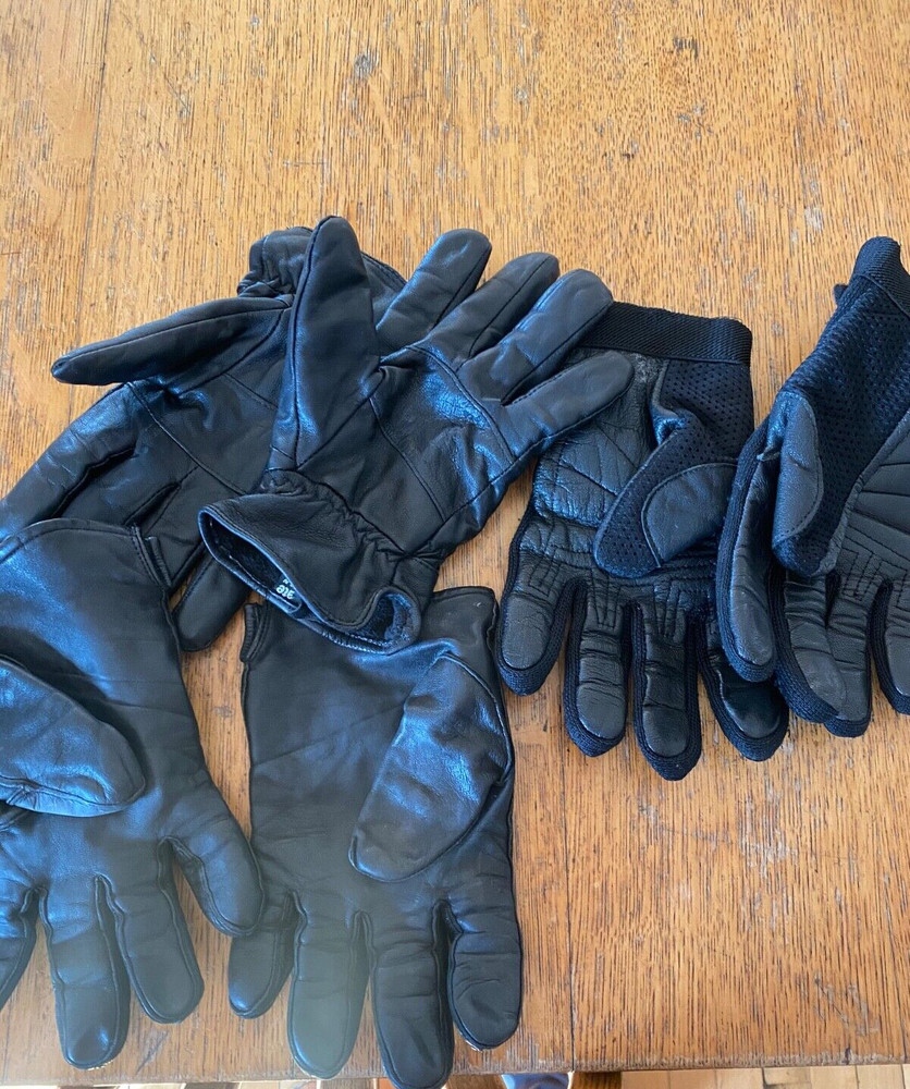 Three pack of riding gloves