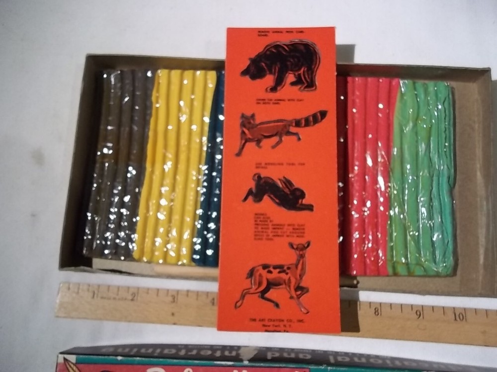 ROBIN HOOD MODELING CLAY ASSORTED COLOR NEVER USED