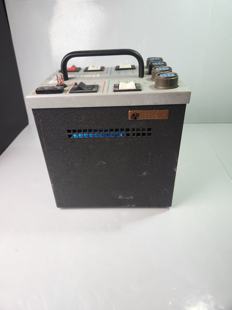 Dynalite D805 Power Pack Not Fully Tested, Powers On