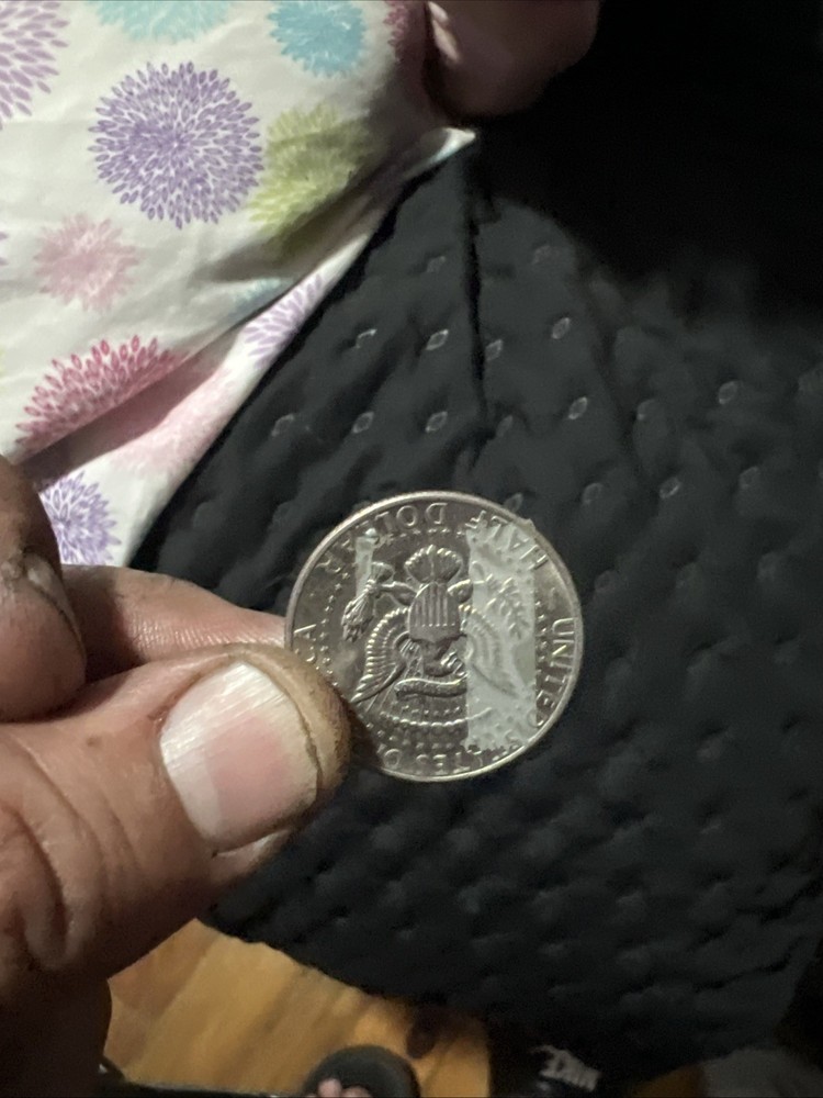 Rare 1971 FG Upside Down Eagle Half-Dollar 50 Cent Piece