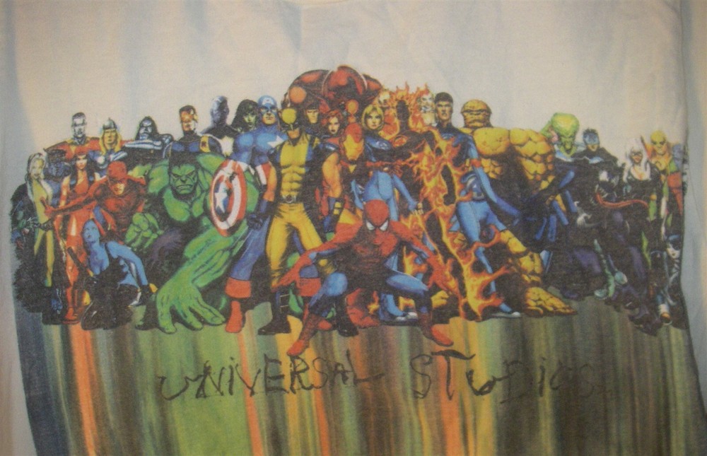 MARVEL UNIVERSAL STUDIOS SMALL WHITE T SHIRT