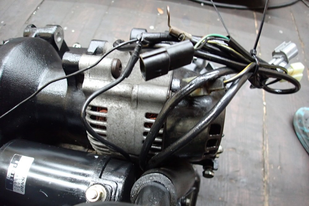 2001 TRIUMPH TROPHY 900 ENGINE W/ STARTER 190PSI COMPRESSION 38537 MILES