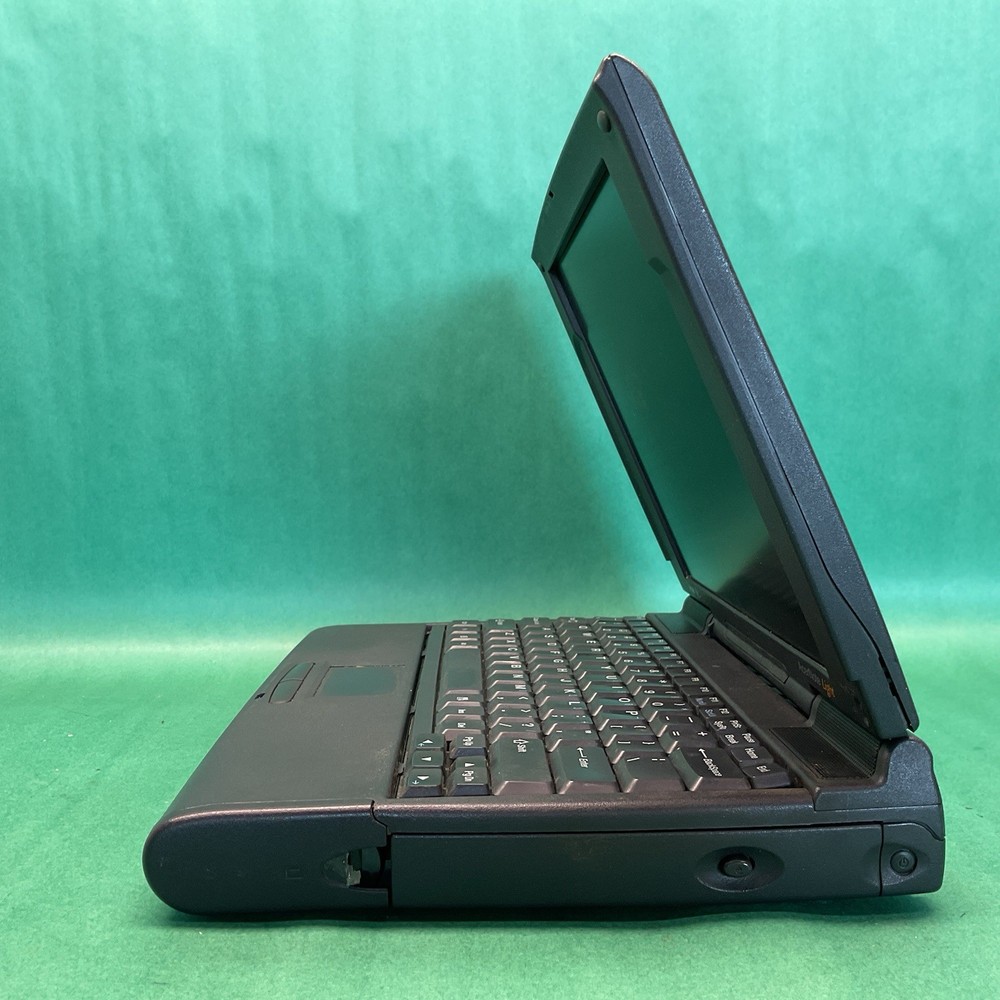 Vintage AcerNote Light - Powers On - NO HARD DRIVE- Untested