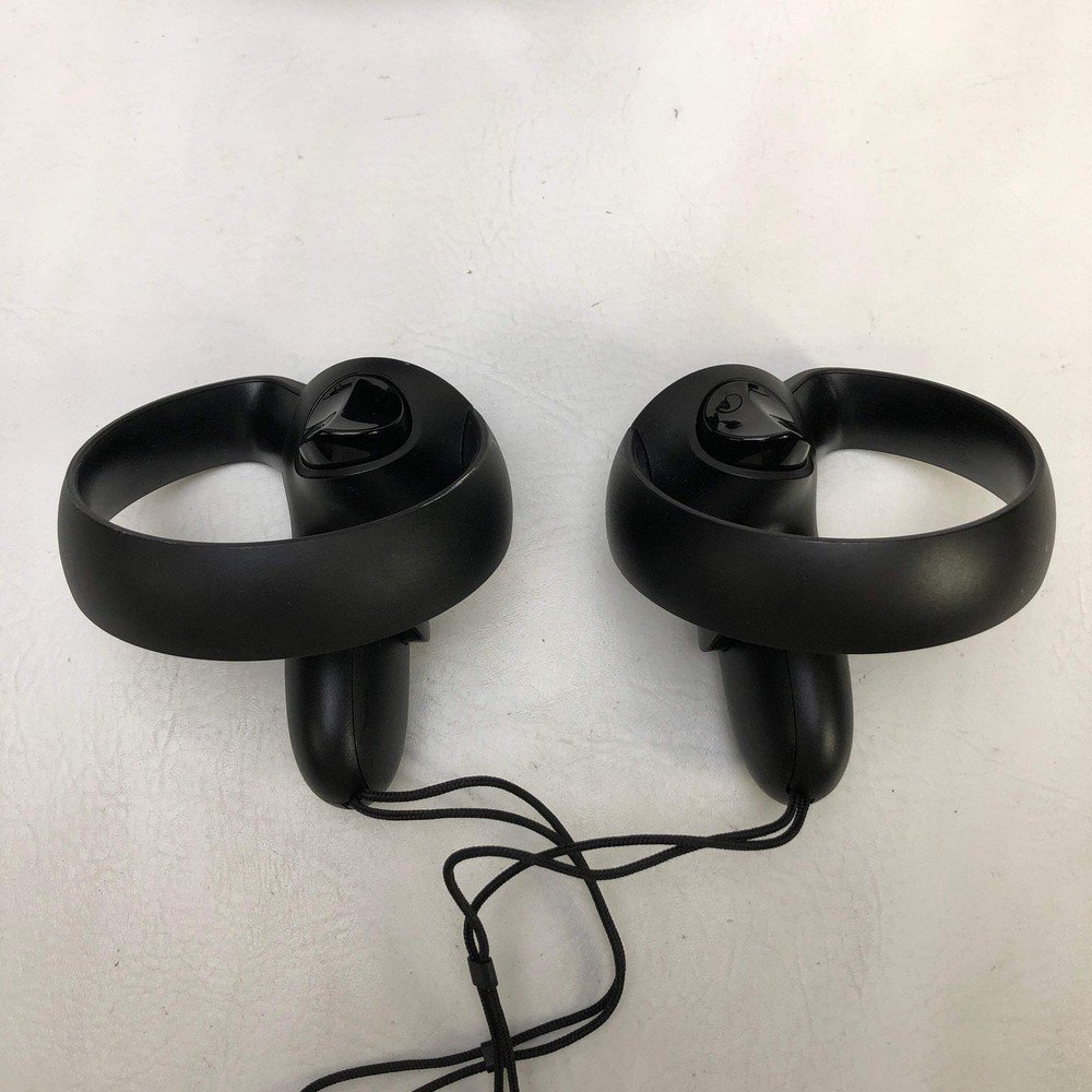 Oculus Rift CV1 VR Virtual Reality Headset System Black
