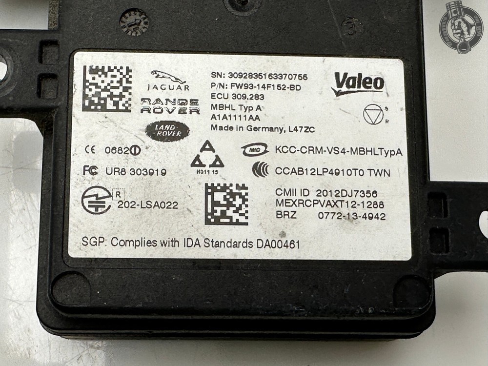 2017-2020 JAGUAR F-PACE REAR LEFT / RIGHT BLIND SPOT SENSOR CONTROL MODULE OEM