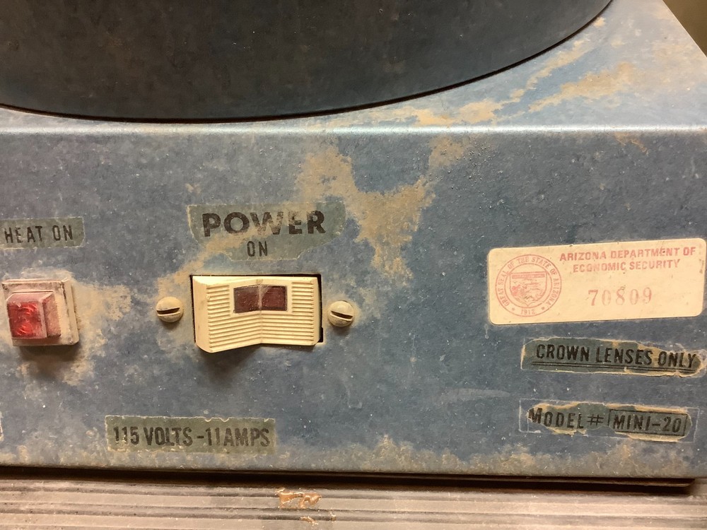 KIRK OPTICAL COMPANY MODEL MINI-20 lens heaters