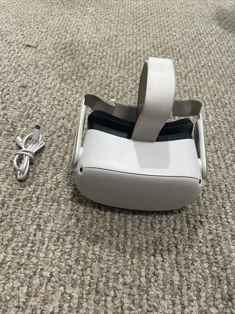 Oculus Quest 2 With Charger No Controllers