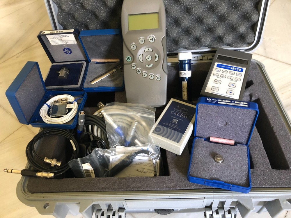 Larson Davis System 824 Precision Noise & Vibration Analyzer with Accessories