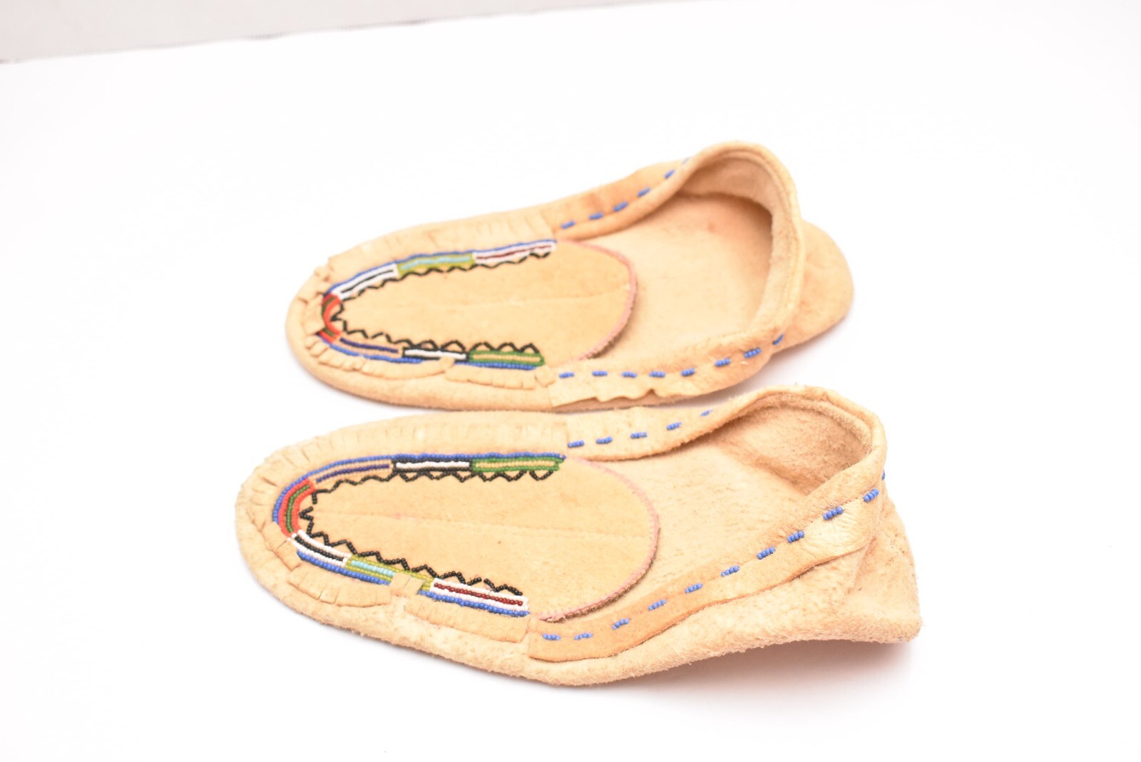 Vintage Native American Lakota Sioux Leather Beaded Moccasins 9"