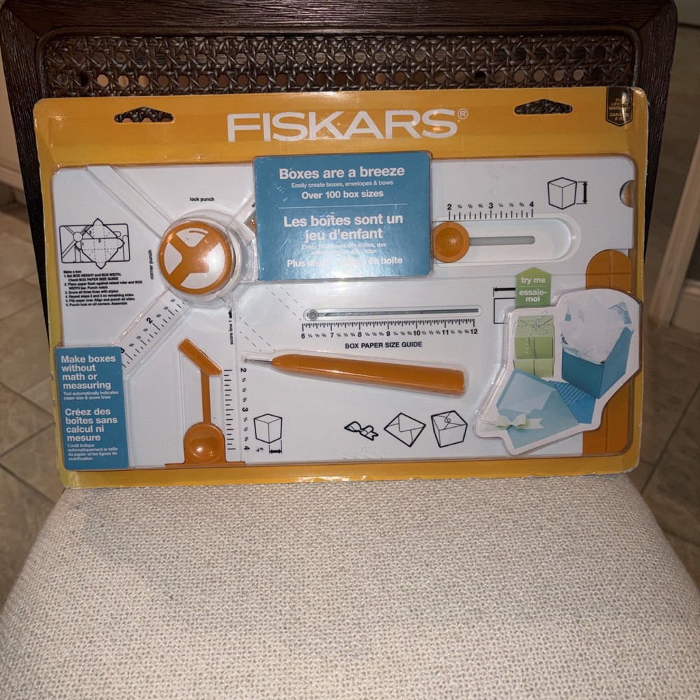 Fiskars Crafts 119310 Gifting Board, Box