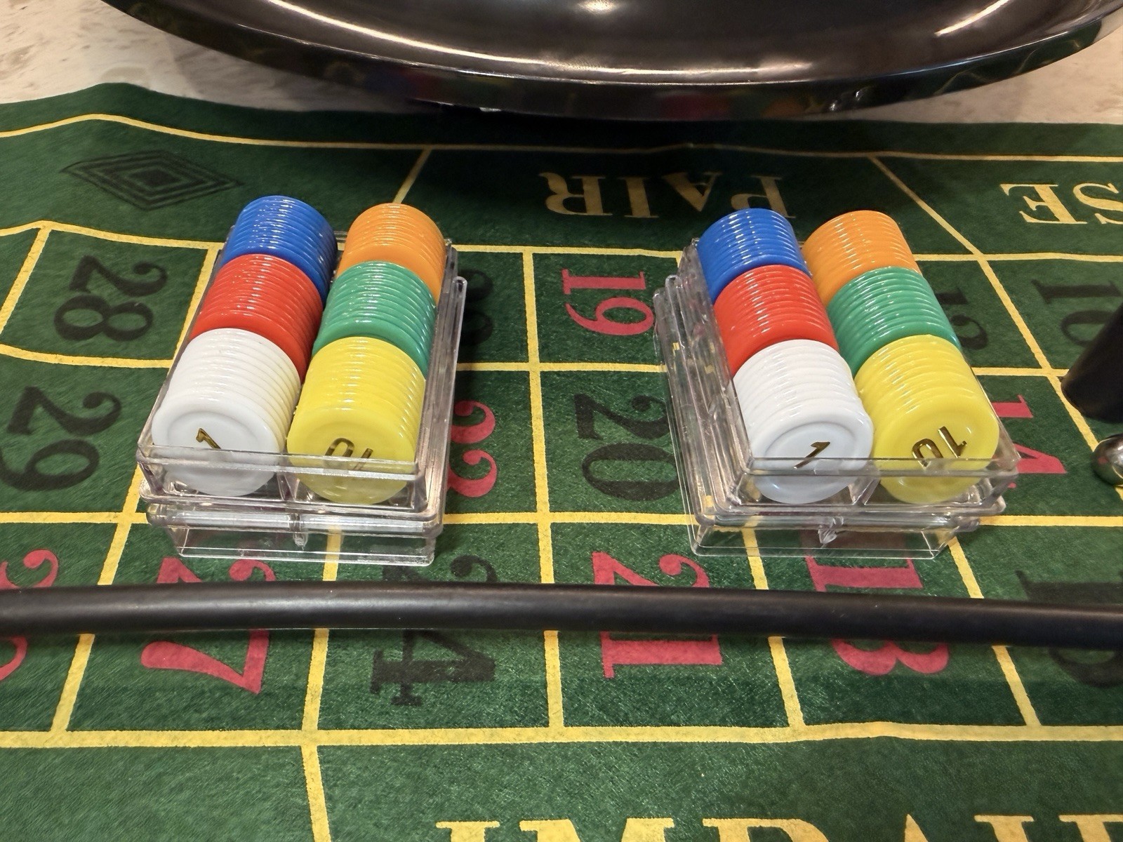 16 Inch Roulette Wheel Game Set with Game Layout, Mini Chips, Rake