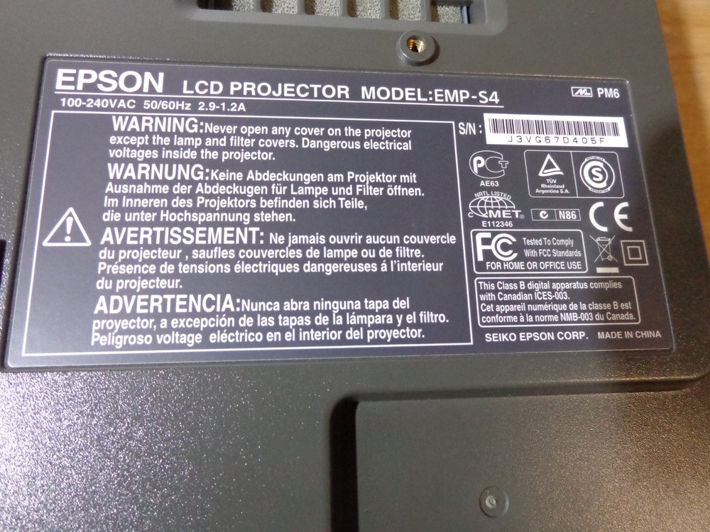 EPSON EMP-S4 LCD PROJECTOR 553Hrs (No Remote Control)