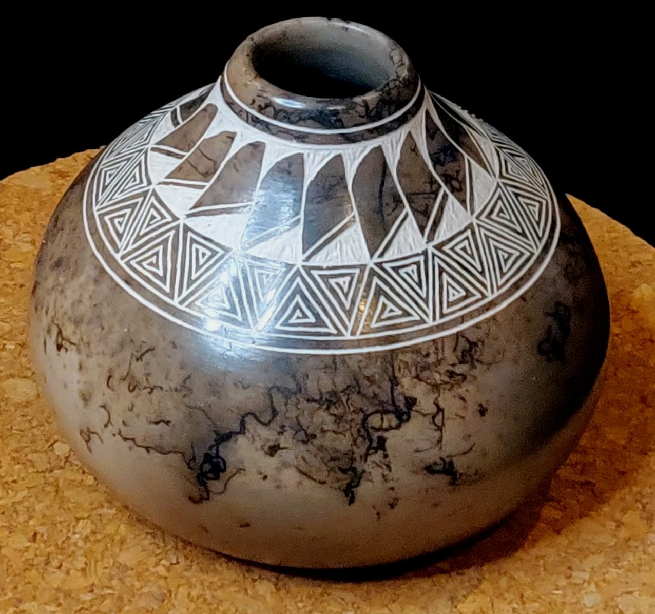 Vintage Signed Veronica Louis Acoma Pueblo Native American Pottery Vase 3.5"X4"