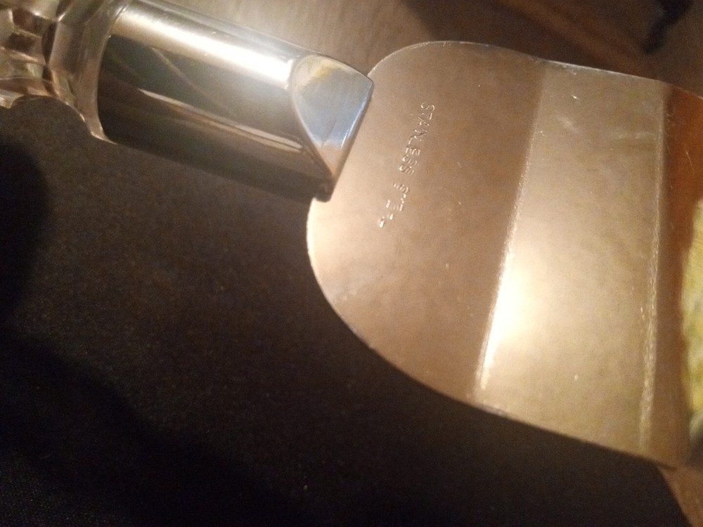 Stainless Steel Cake Cutter / Server/$15.98