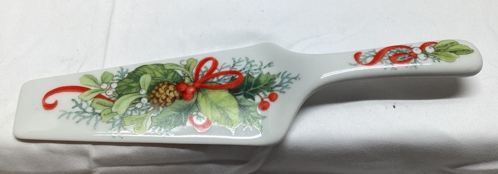 Andrea by Sadek Ceramic Holiday Cake Server