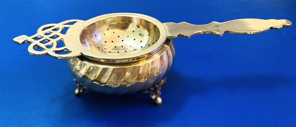 VTG 2 PC. Weighted Silver Plate Tea Strainer Crown Design Handle/Footed