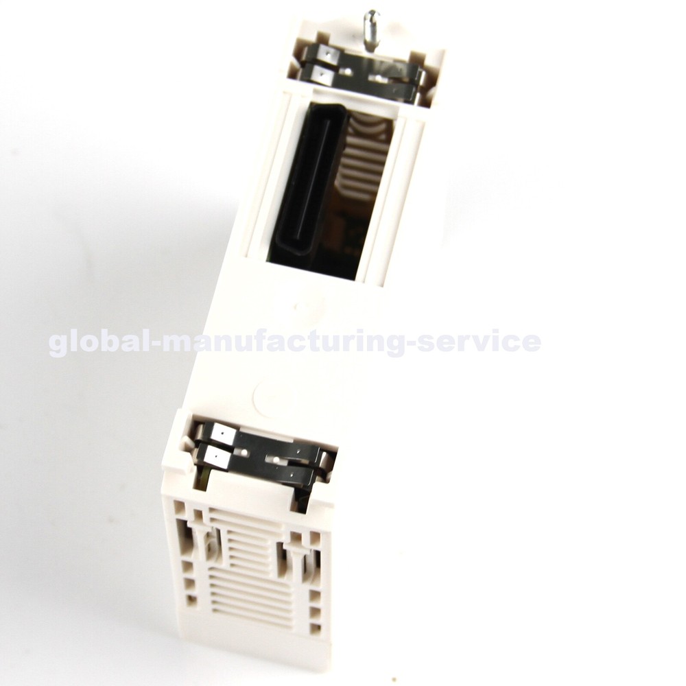 New In Box Schneider BMXAMI0810 PLC Input Module