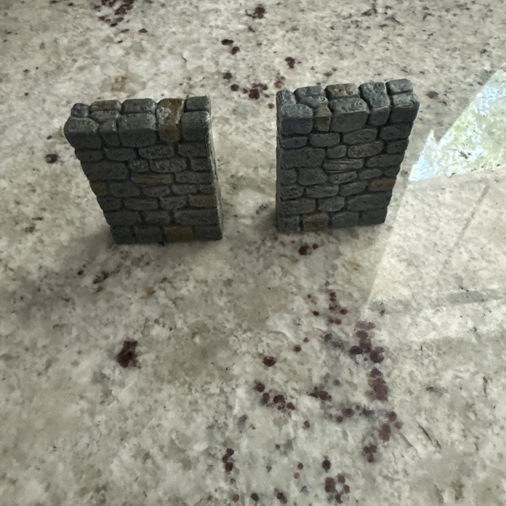 2= 3/4 Dwarven Forge solid insert wall magnetic. Very versatile building piece.