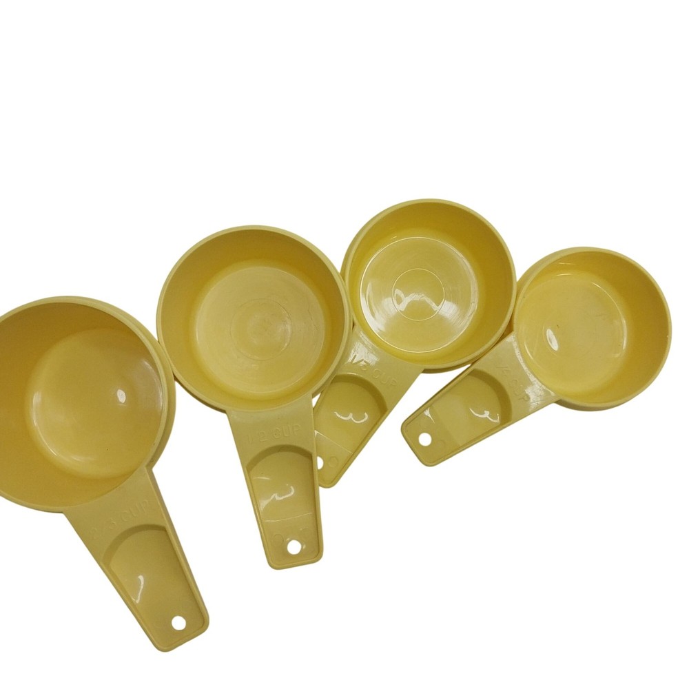 Tupperware Vintage Yellow Plastic Nesting Measuring Cups Retro
