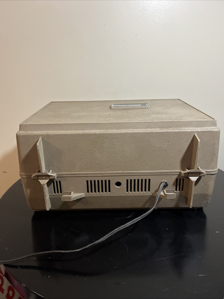 GENERAL ELECTRIC SOLID STATE PORTABLE RECORD PLAYER/TURNTABLE Table Spins As Is