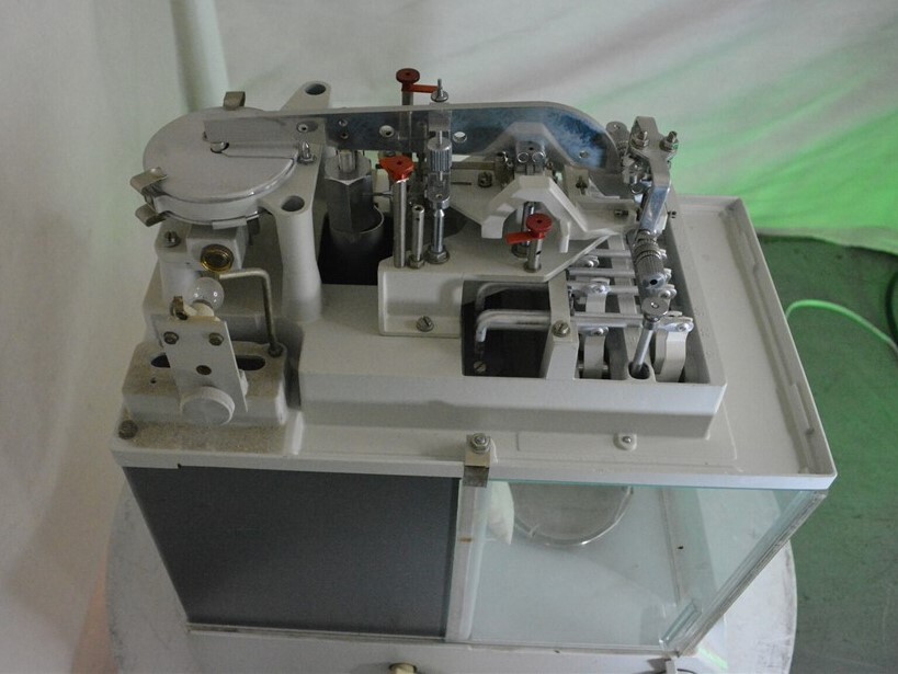 Sartorius 2462 Laboratory Scale Max 200g SEE NOTES