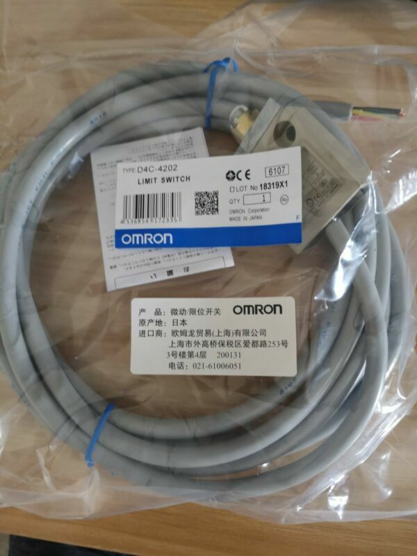 1PCS Omron D4C-4202 D4C4202 Limit Switch -New Free Ship #OM
