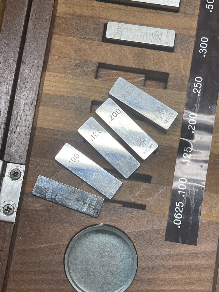Mitutoyo Gauge Block Set Code# 516-930 Set# BE1-9-2 Grade 2 (10) Pieces Nice