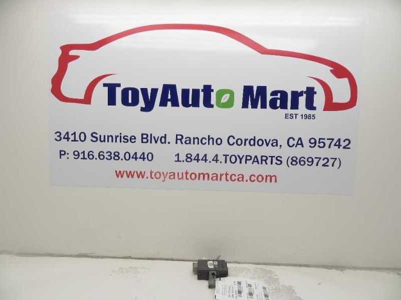 PRIUS 00 01 02 03 Chassis Control Module