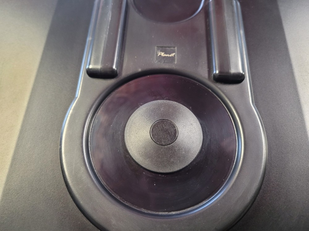 REGA Planet 2000 Ultimate CD Player With Remote & org Box Excellent Condition