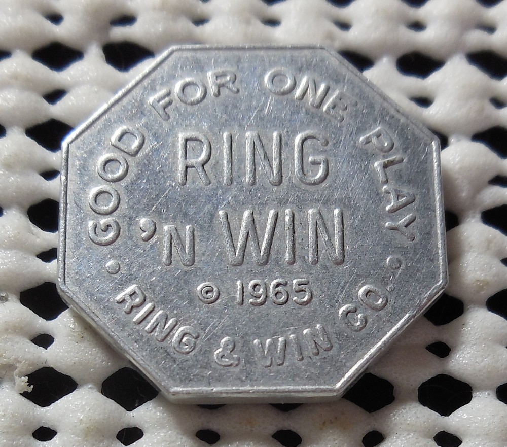 1965 RING 'N WIN GOOD FOR ONE PLAY AMUSEMENT TOKEN