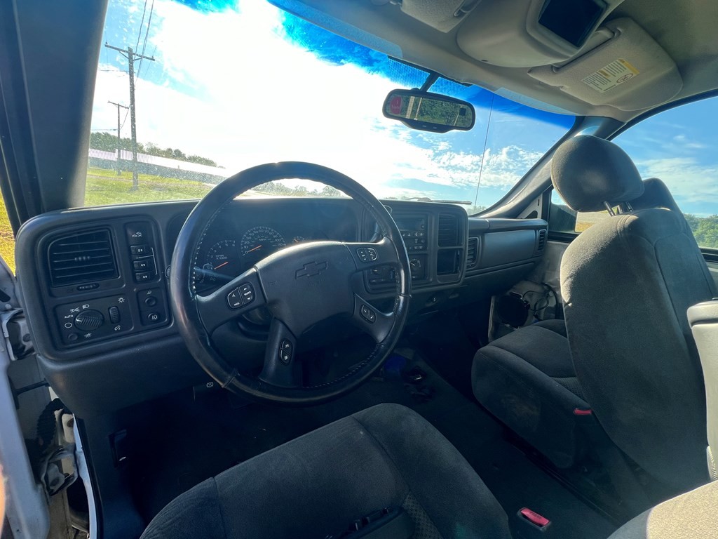 2005 Chevy Silverado 2500 2500HD CD Player AM FM Stereo Radio OEM