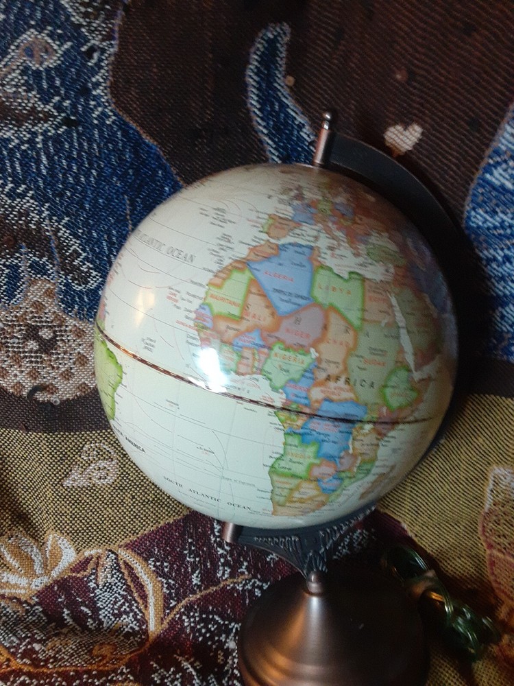 Light Up Glowing World Globe Earth Educational Fun Decor Nice Base Design Retro
