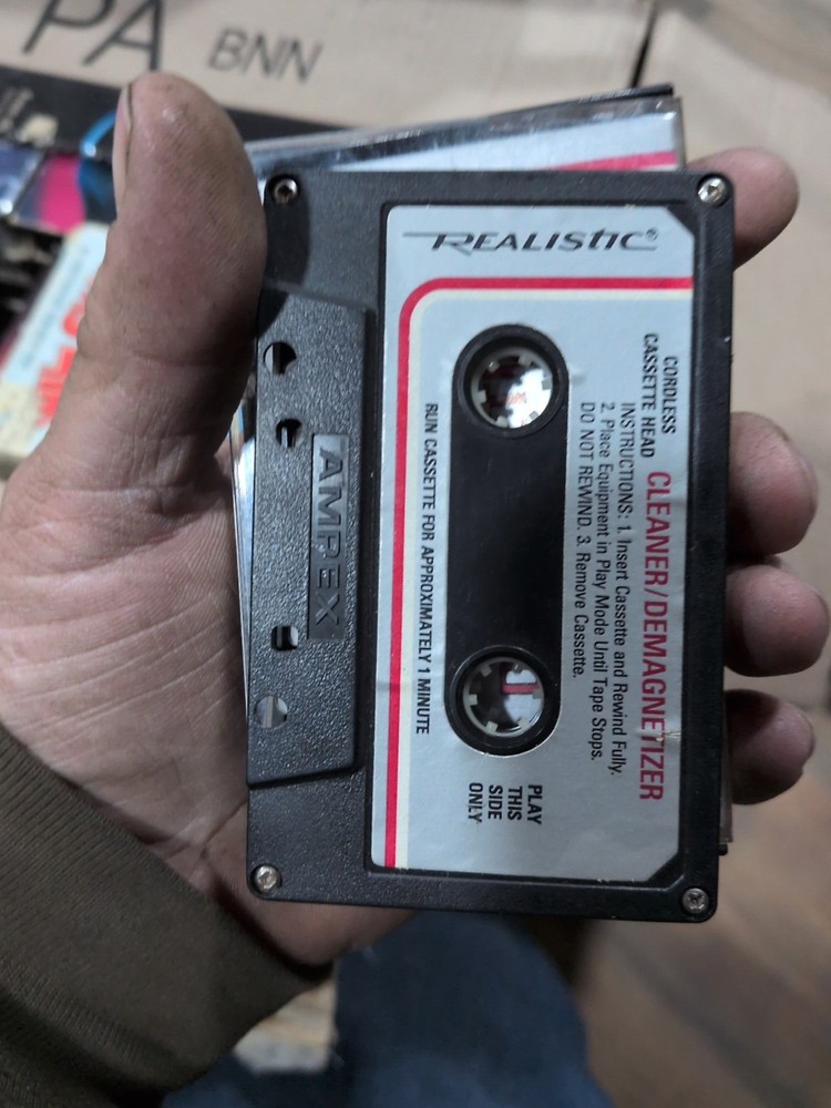 Realistic Cordless Cassette Head Cleaner And Demagnetizer