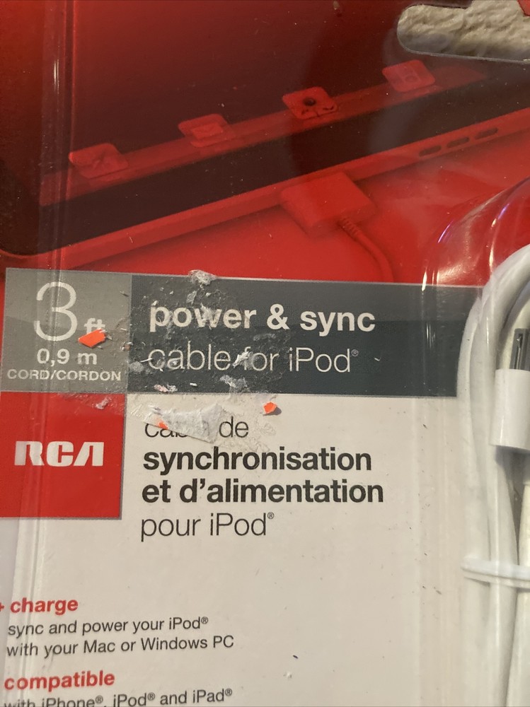 RCA AH740R iPhone, iPod, iPad power & sync cable for iPod 3 ft