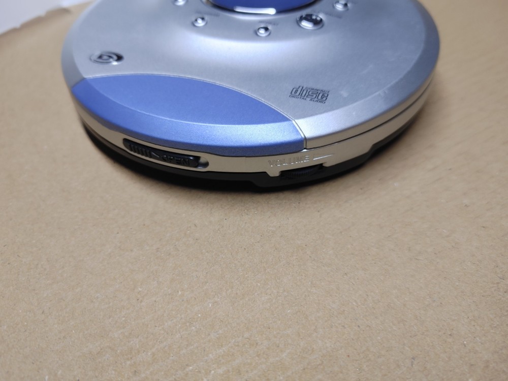 Durabrand CD 565 Portable CD Player Programmable Tested Works!