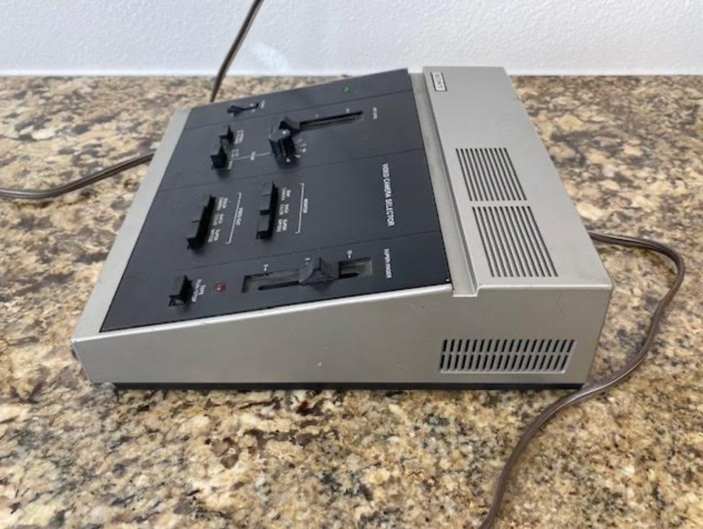 Sony Video Camera Selector -HVS-2020