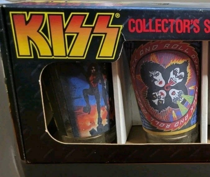 KIZZ Collector's Series Pint Glass 16 oz 4- Pack 2006