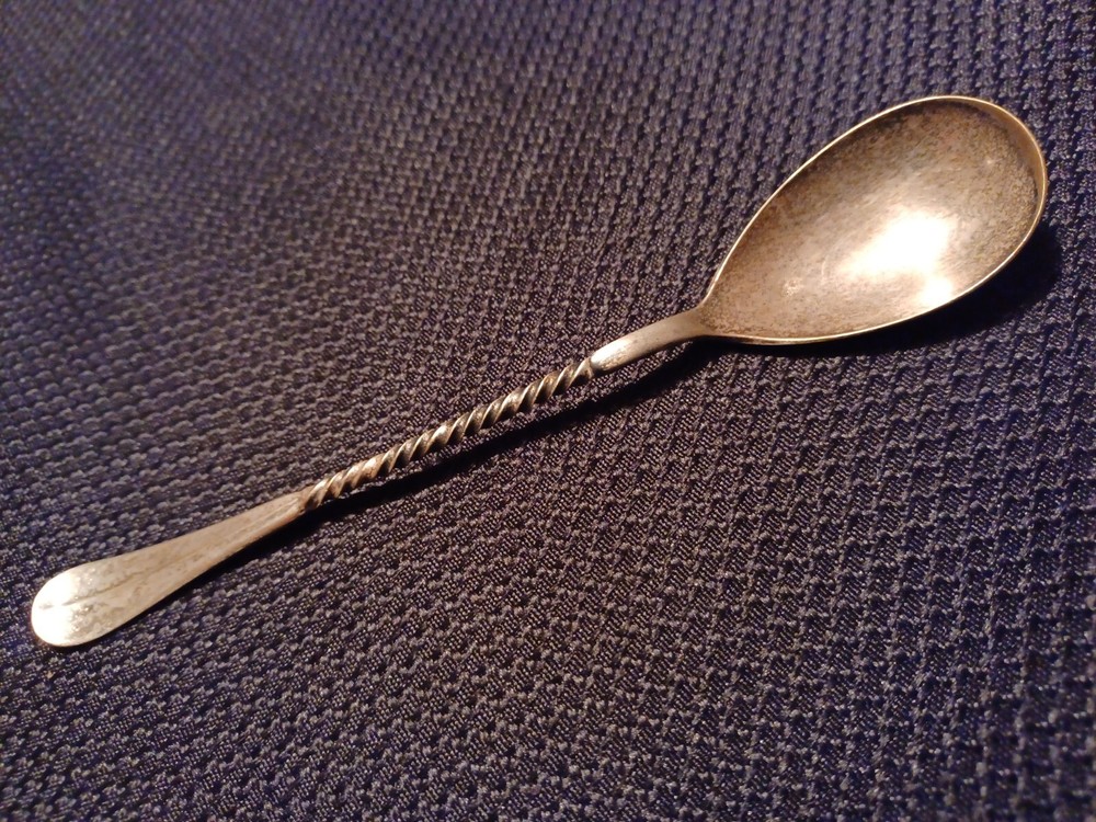 VTG SILVERPLATE TWISTED ROPE STEM SERVING SPOON FLATWARE SFW-17